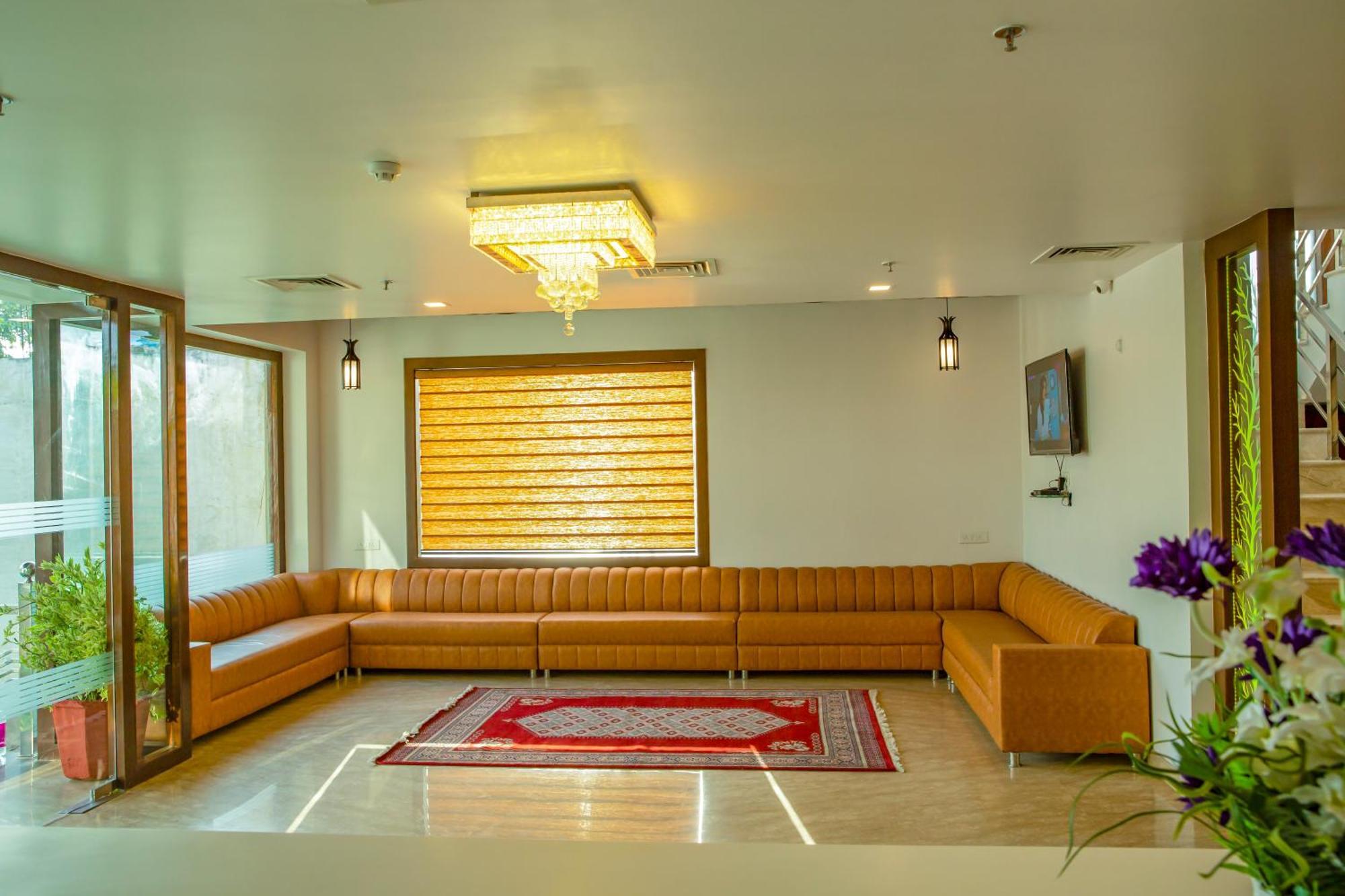 Spree Hotel Agra - Walking Distance To Tajmahal Esterno foto