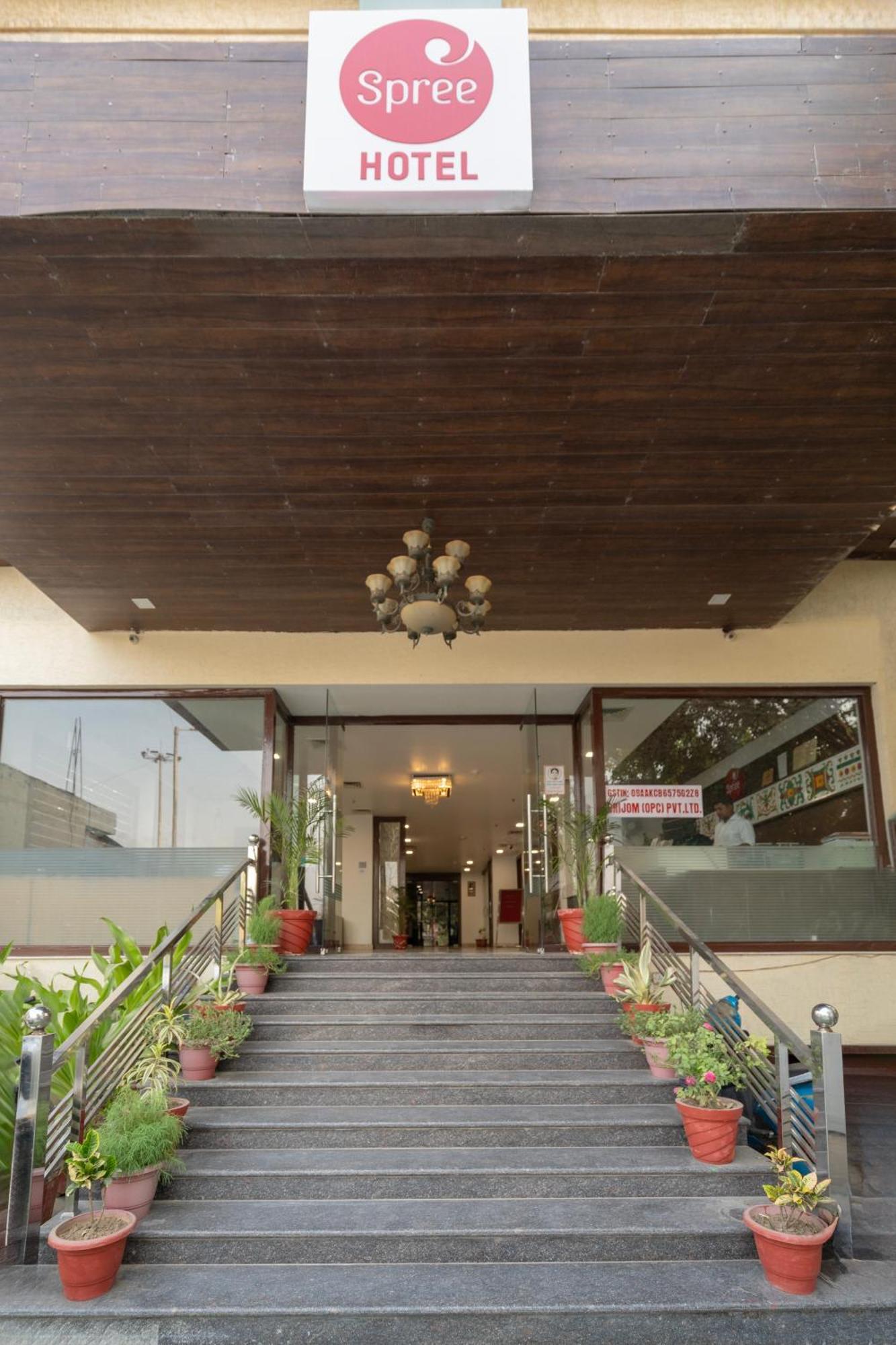 Spree Hotel Agra - Walking Distance To Tajmahal Esterno foto