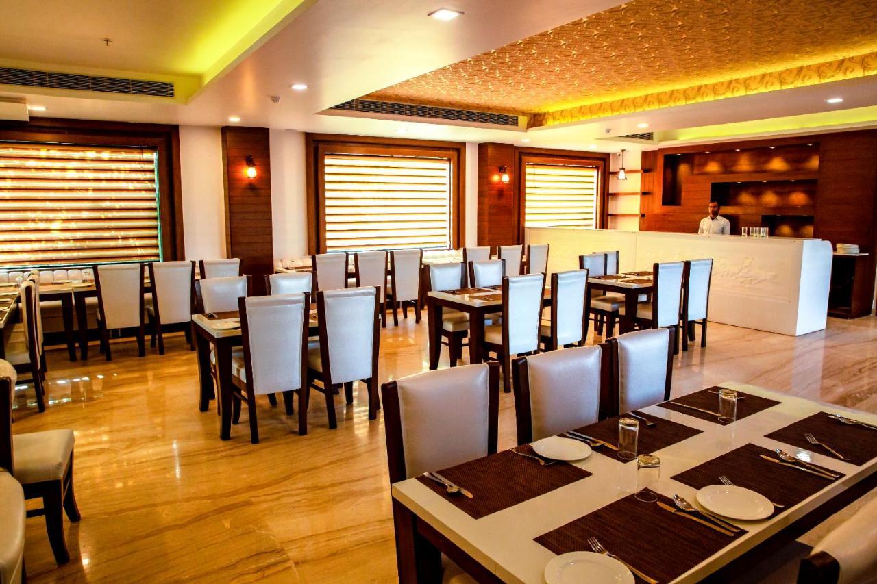 Spree Hotel Agra - Walking Distance To Tajmahal Esterno foto